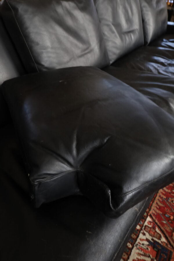 Large Leather Sofa - Image 8 | bevintage.ch
