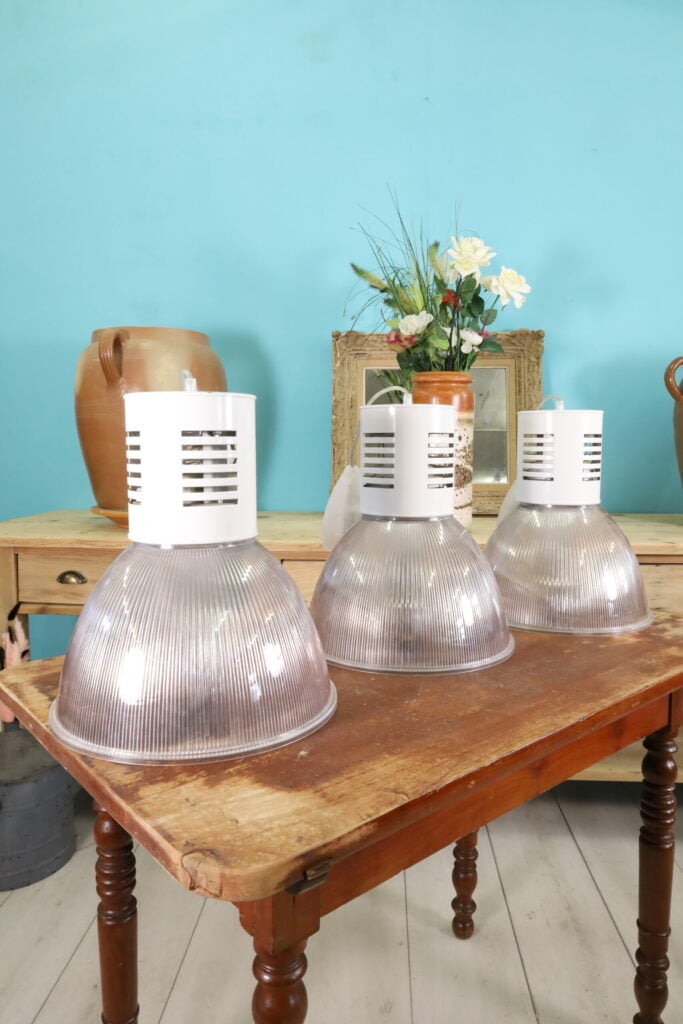 Industrial pendant lights