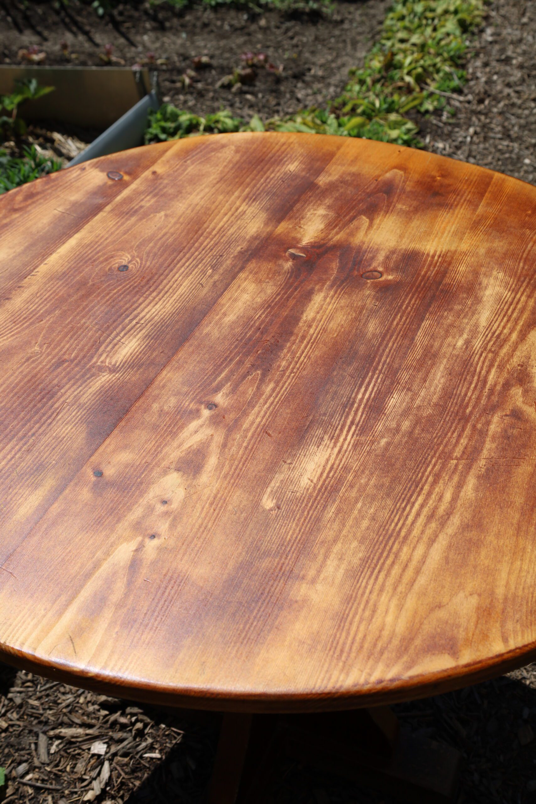 Round table made of pine wood