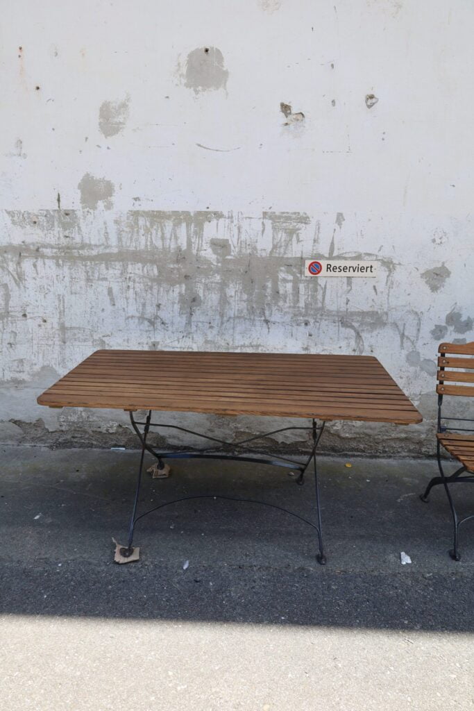 Tables de jardin pliantes en chêne (réservé)