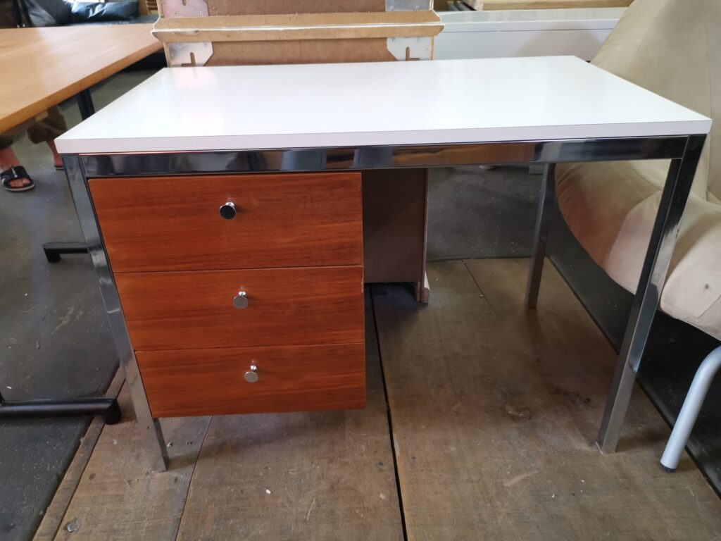 Petite table de bureau