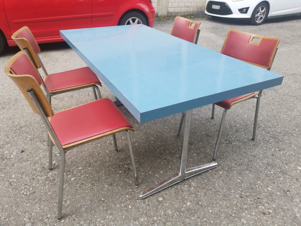 4 tables de Kelko robuste des années 50