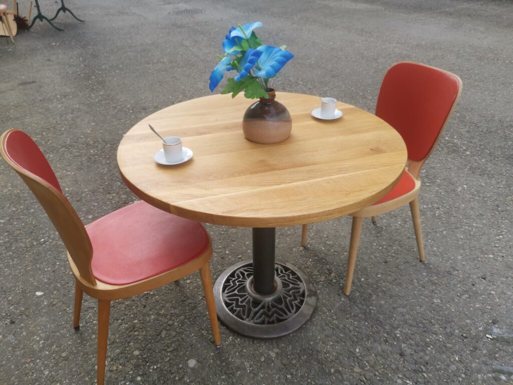 5x Bistro Tables Oak