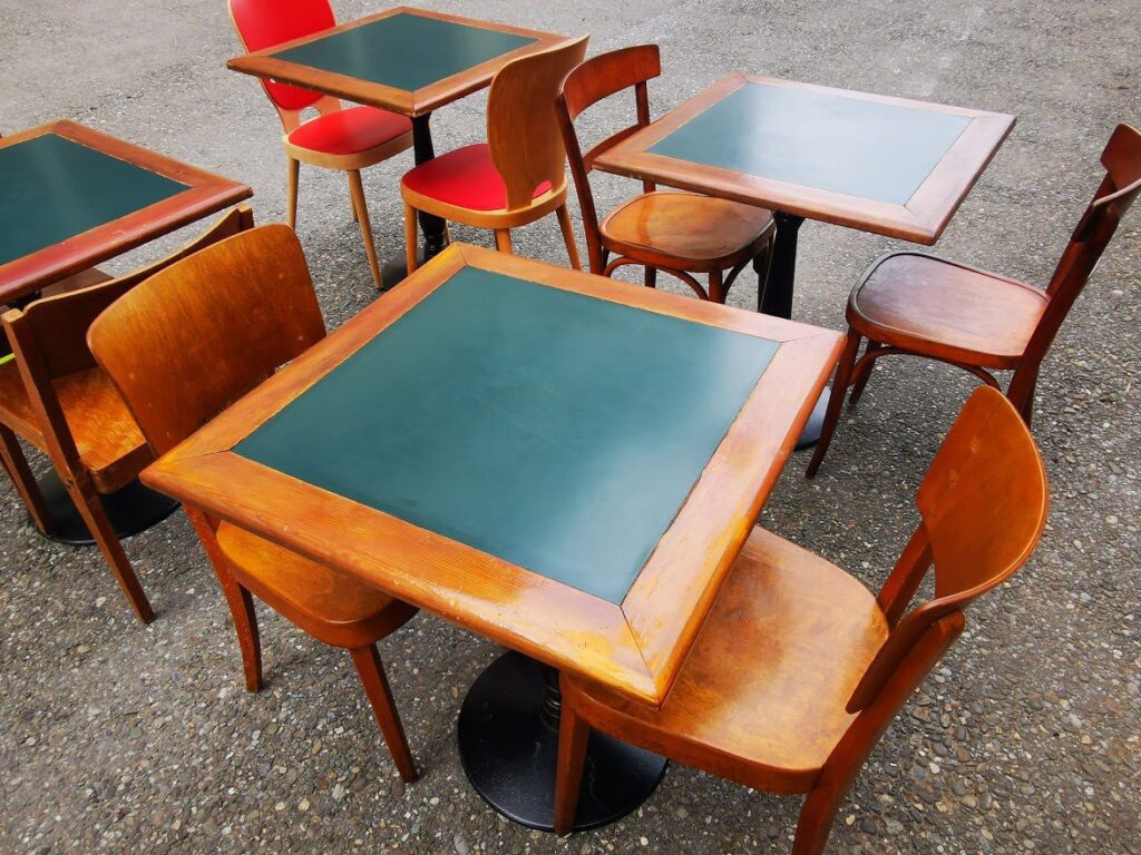 15x tables de bistrot vintage