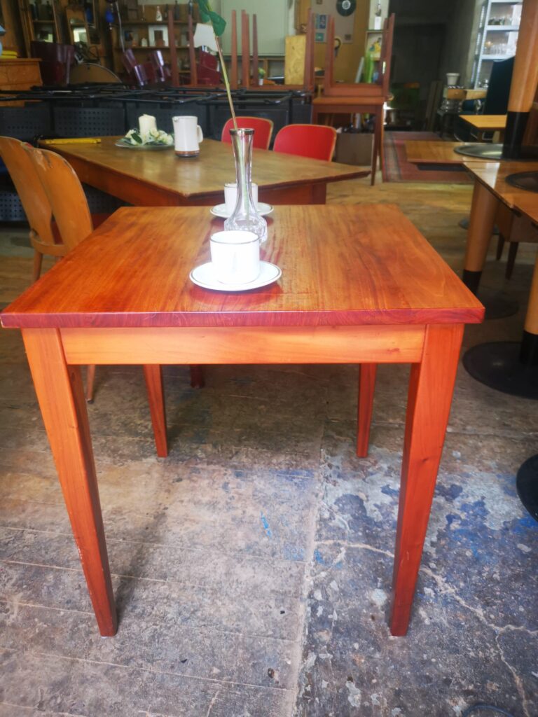 8x teak bistro tables