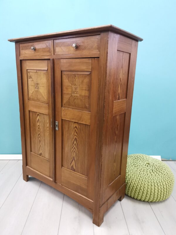 Antique half cupboard made of fir wood - Image 1 | bevintage.ch