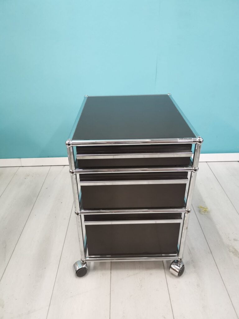 USM Haller Mobile pedestal brown