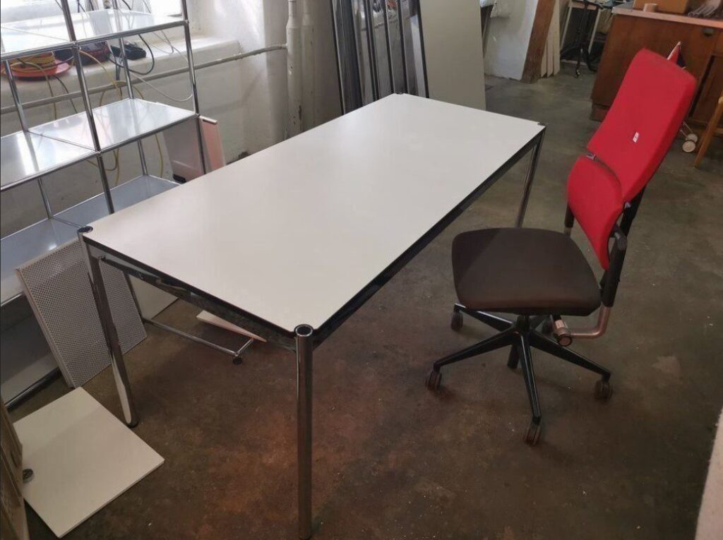 40x USM Haller Tables gris perle