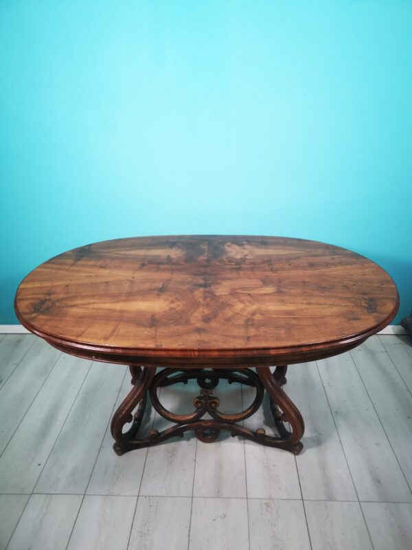 Table ovale ancienne en noyer - Image 6 | bevintage.ch