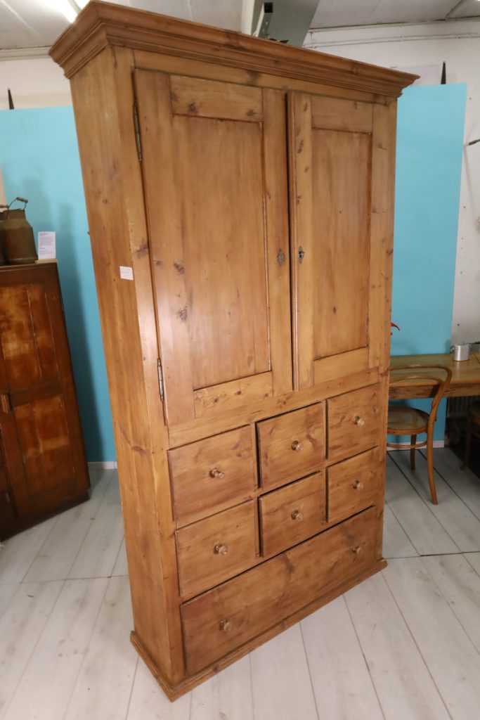 Antique drawer cabinet (reserved)