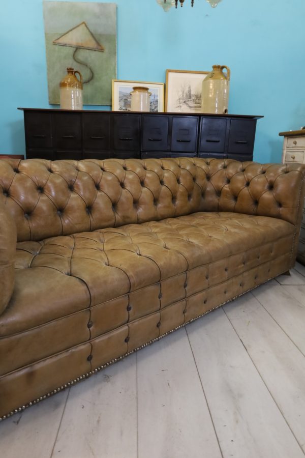 Canapé Chesterfield vintage - Image 2 | bevintage.ch