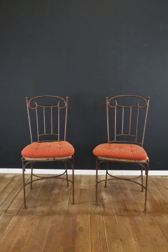 Chaises vintage en fer Mid Century