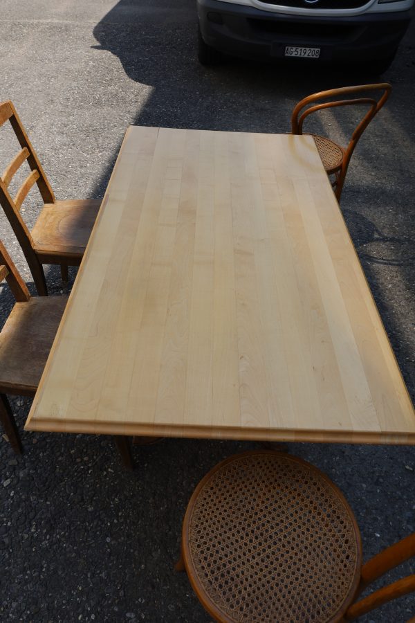 Maple dining table - Image 8 | bevintage.ch