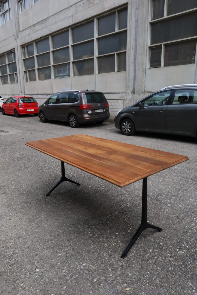 Old oak dining table and Horgen Glarus