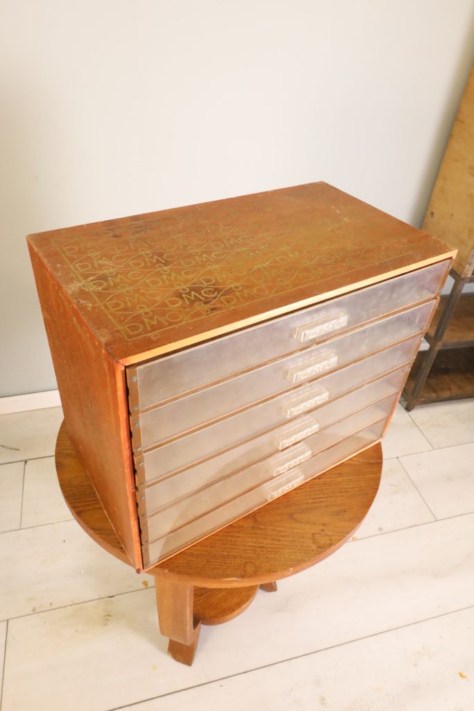 Handliche Schubladenbox – Mid Century