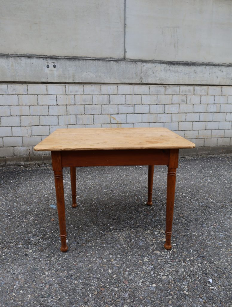 Small table - fir wood - early 20th century (reserved)