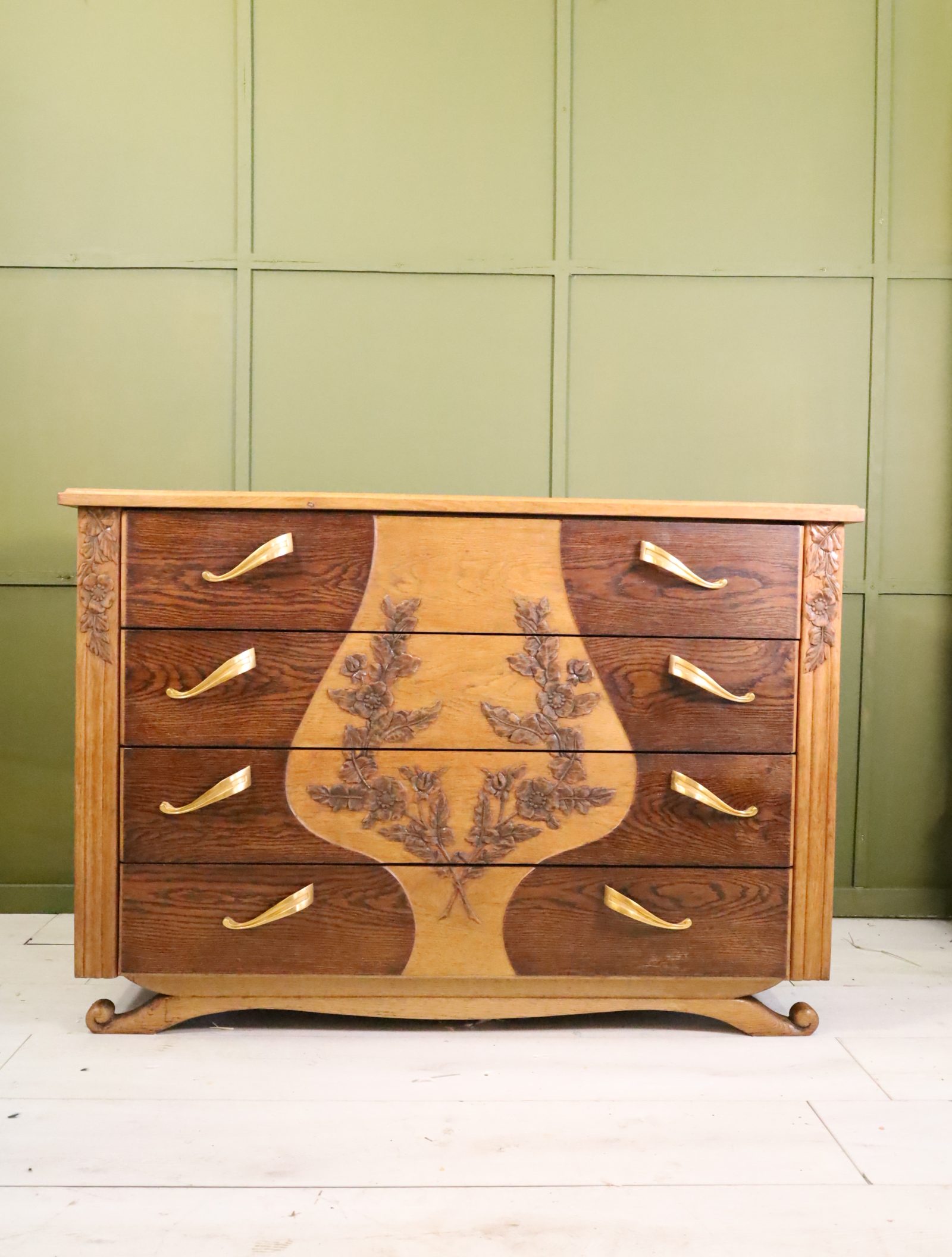 Commode exceptionnelle - Chêne - Mid Century