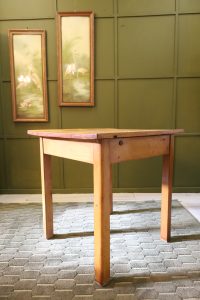 Charismatic square table - beech - 60s - 1/2 piece