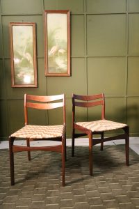 Danish teak chairs - Mid Century - 1/2 pc