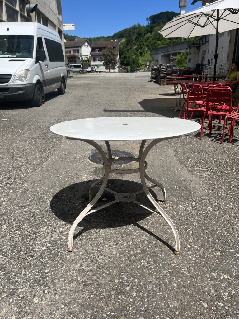 Round garden table - white - new powder-coated - 50s