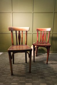 Dining room chairs - Art Nouveau - Thonet - 1/2 pcs.