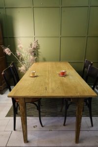 Table de salle à manger en sapin - début 20e siècle