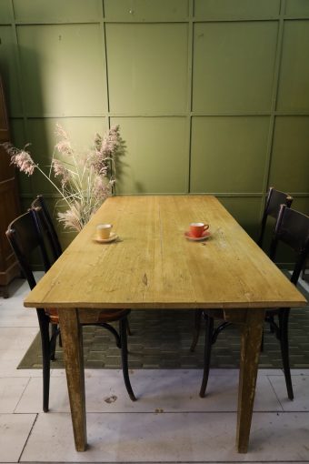 Antique table Art Nouveau fir
