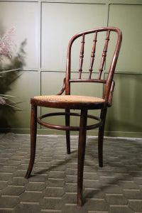 Chaises en bois courbé foncé avec tressage viennois - début 20e siècle - 1/2 pc