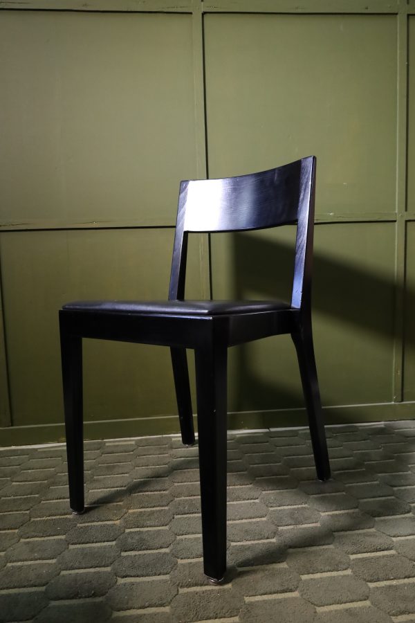 Horgen Glarus Stühle schwarzes Leder