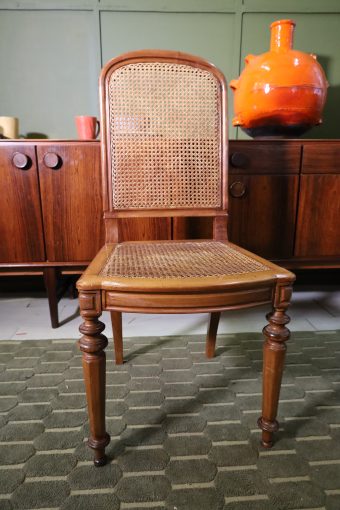 Walnut chairs with Viennese wickerwork