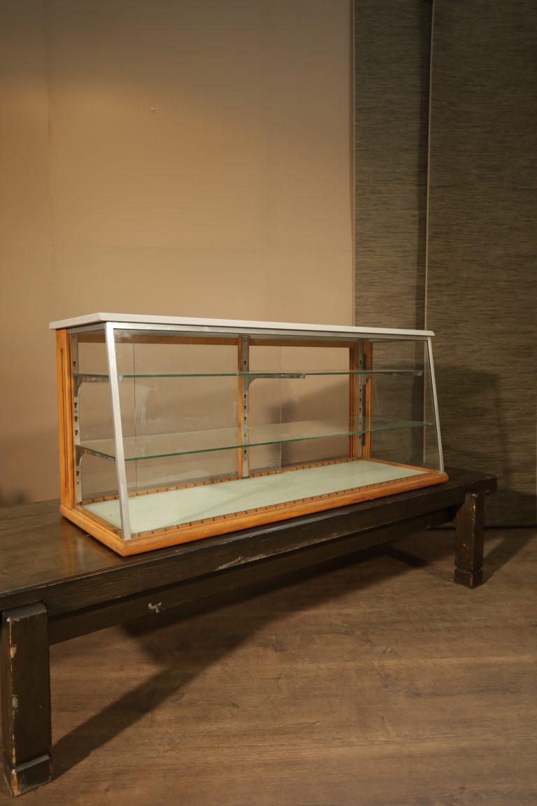 Vitrine vintage