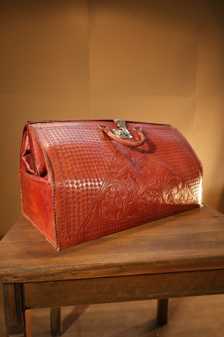 Antike Ledertasche