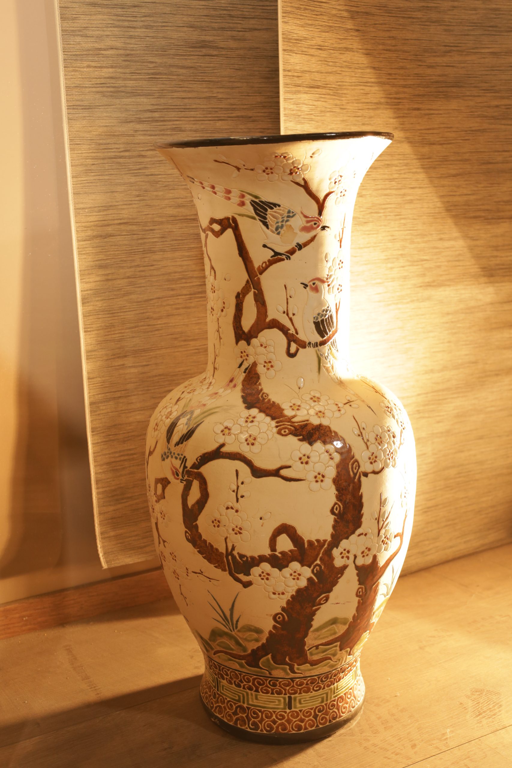 Hohe Asiatische Bodenvase