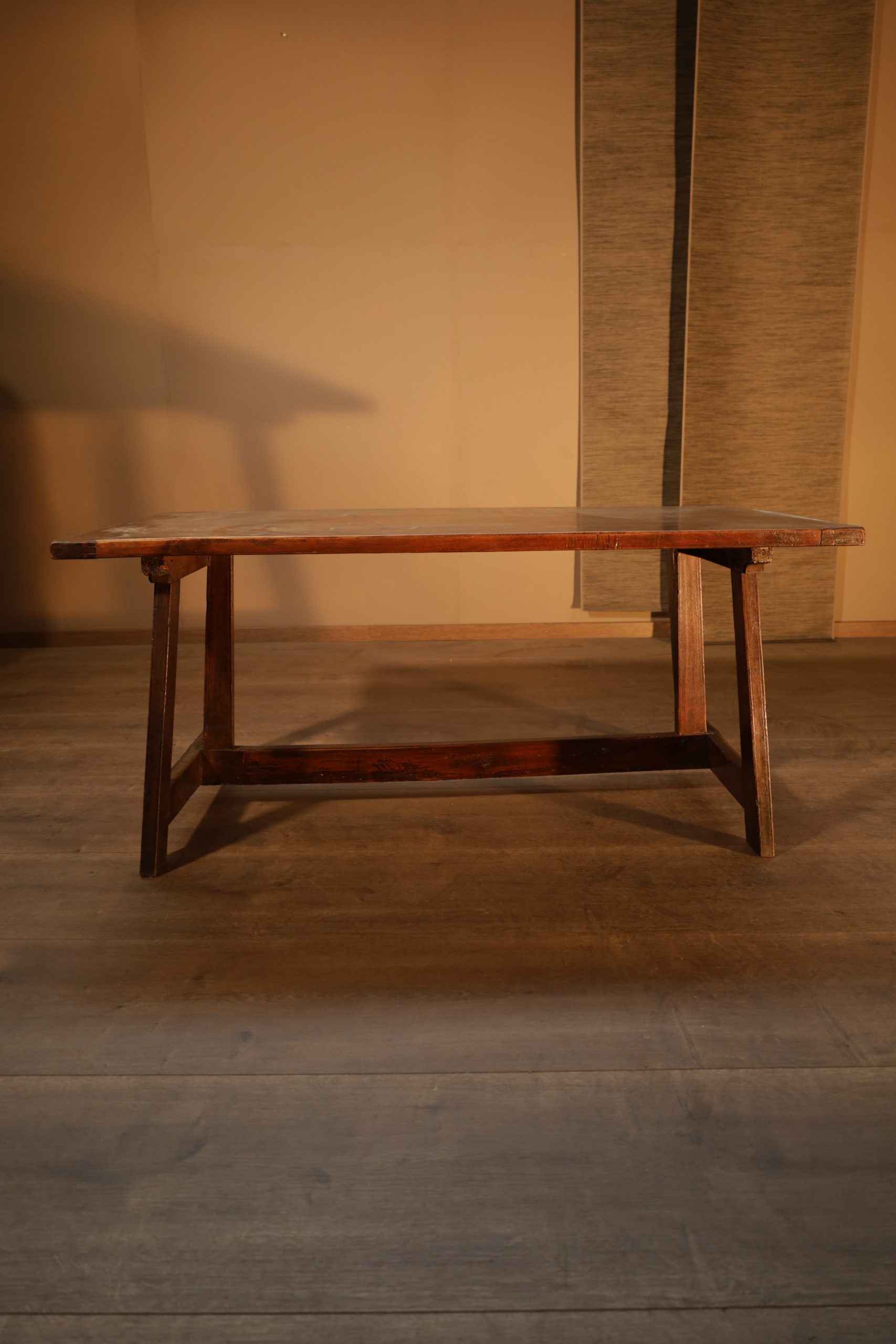 Antique walnut salon table from the 18th/early 19th century