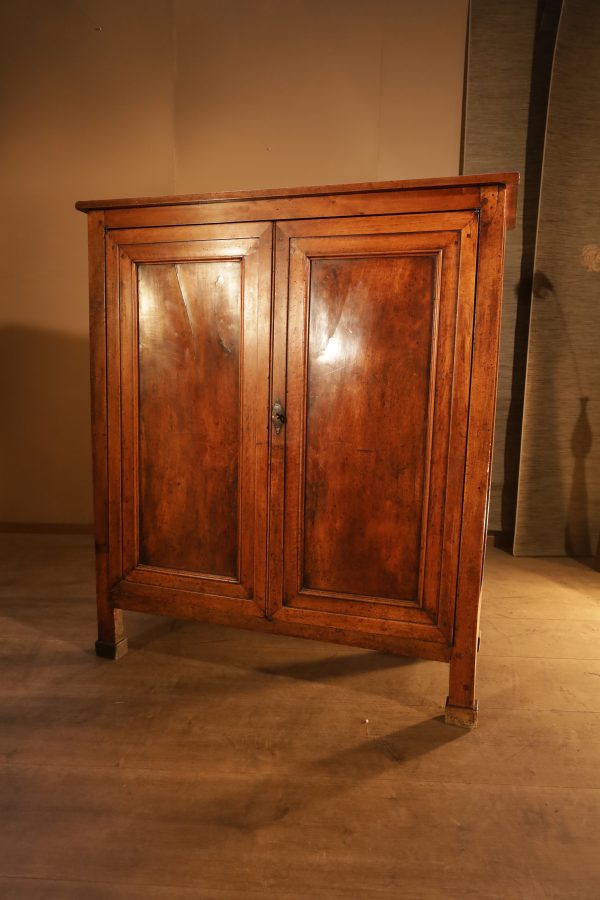 Nussbaum Vertico Halbschrank