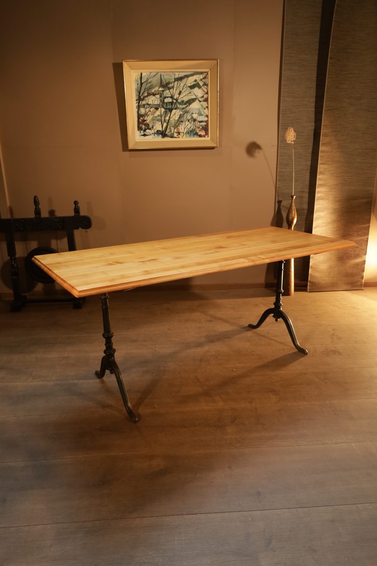 Horgen Glarus Kirschbaum Tisch