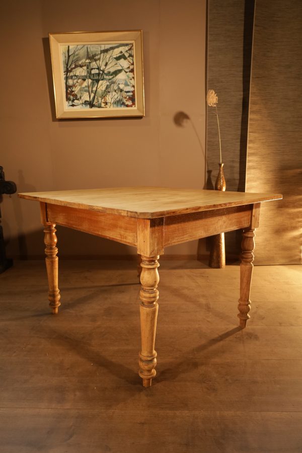 Antiker Tisch Tannenholz
