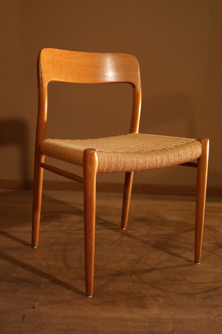 Niels Moeller Chairs No 75 Eiche