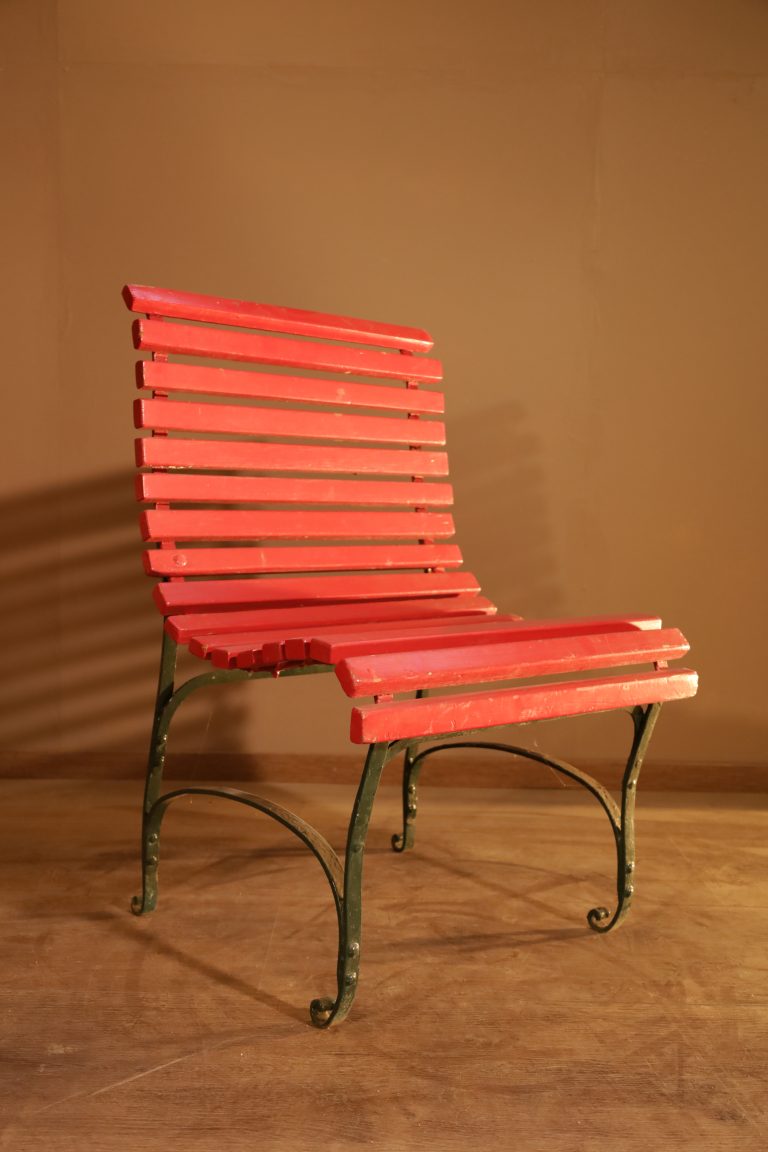 Chaises de jardin rouges