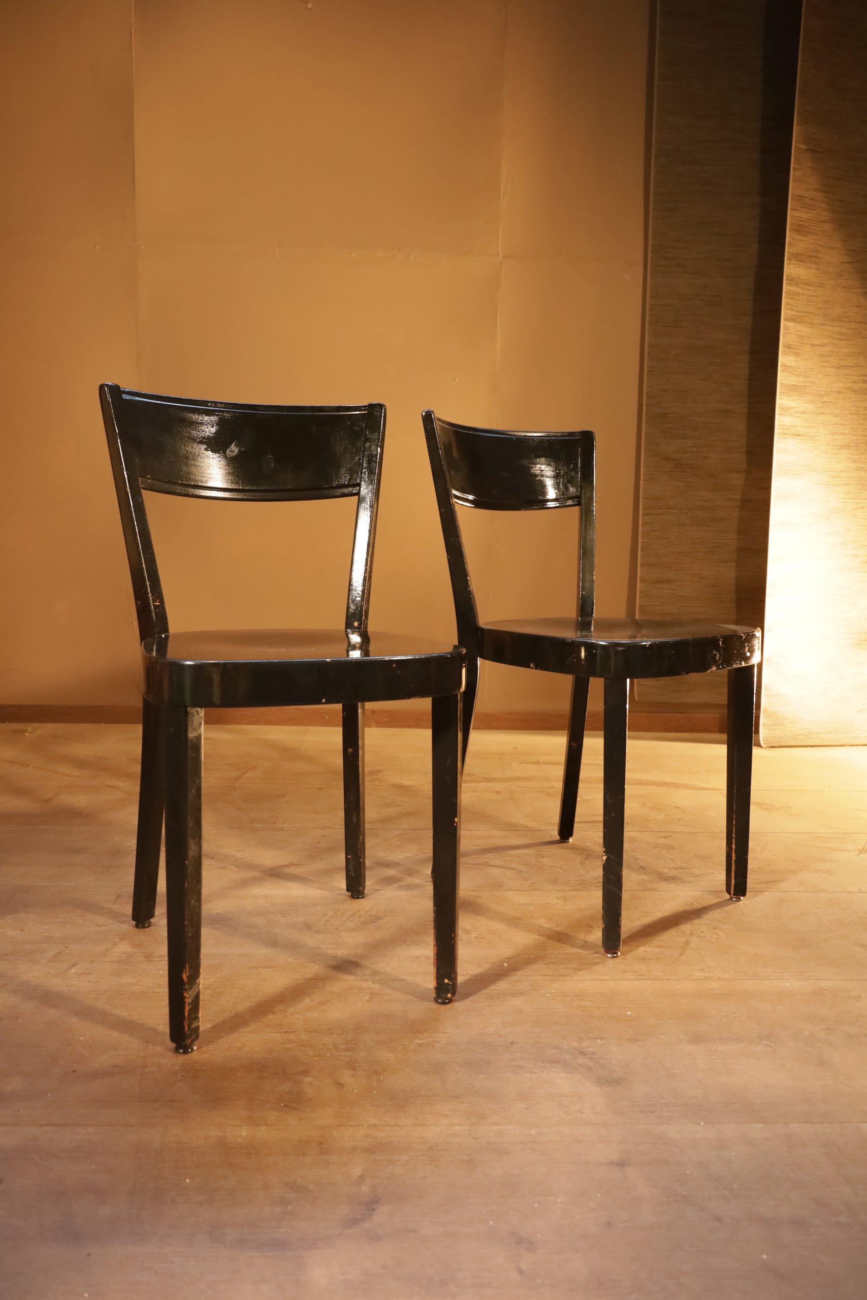 Horgenglarus Lotus chair