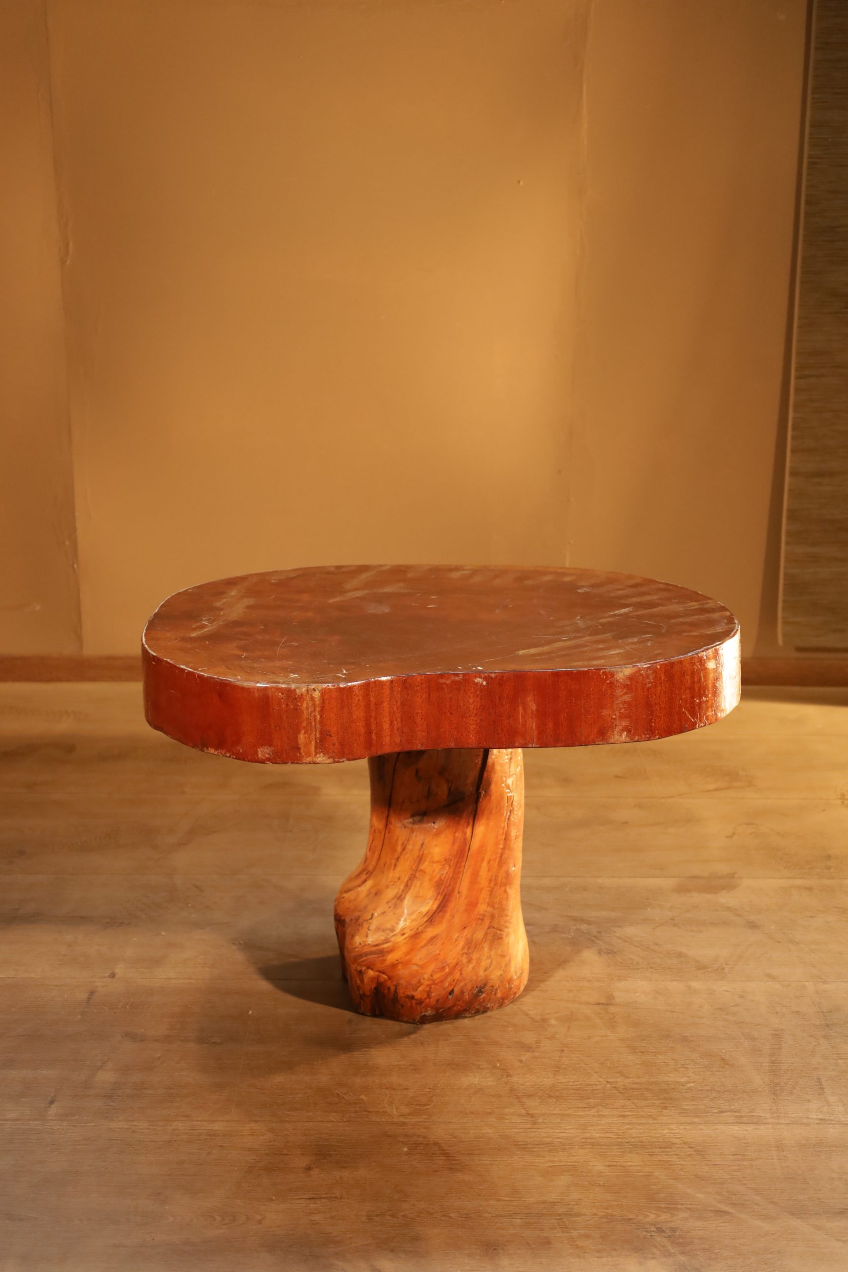 "Pilz" Salontisch