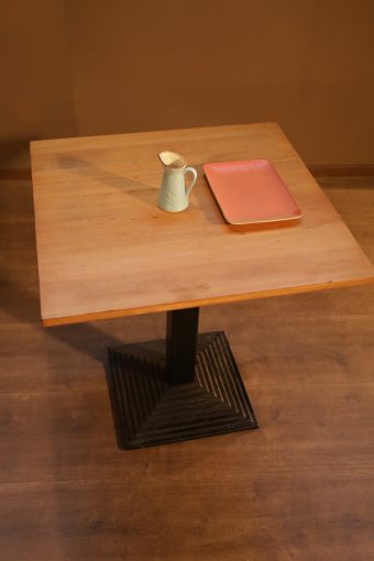 Table de bistrot
