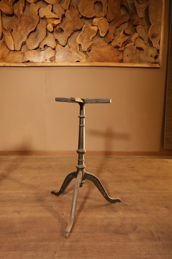 Horgenglarus cast iron foot