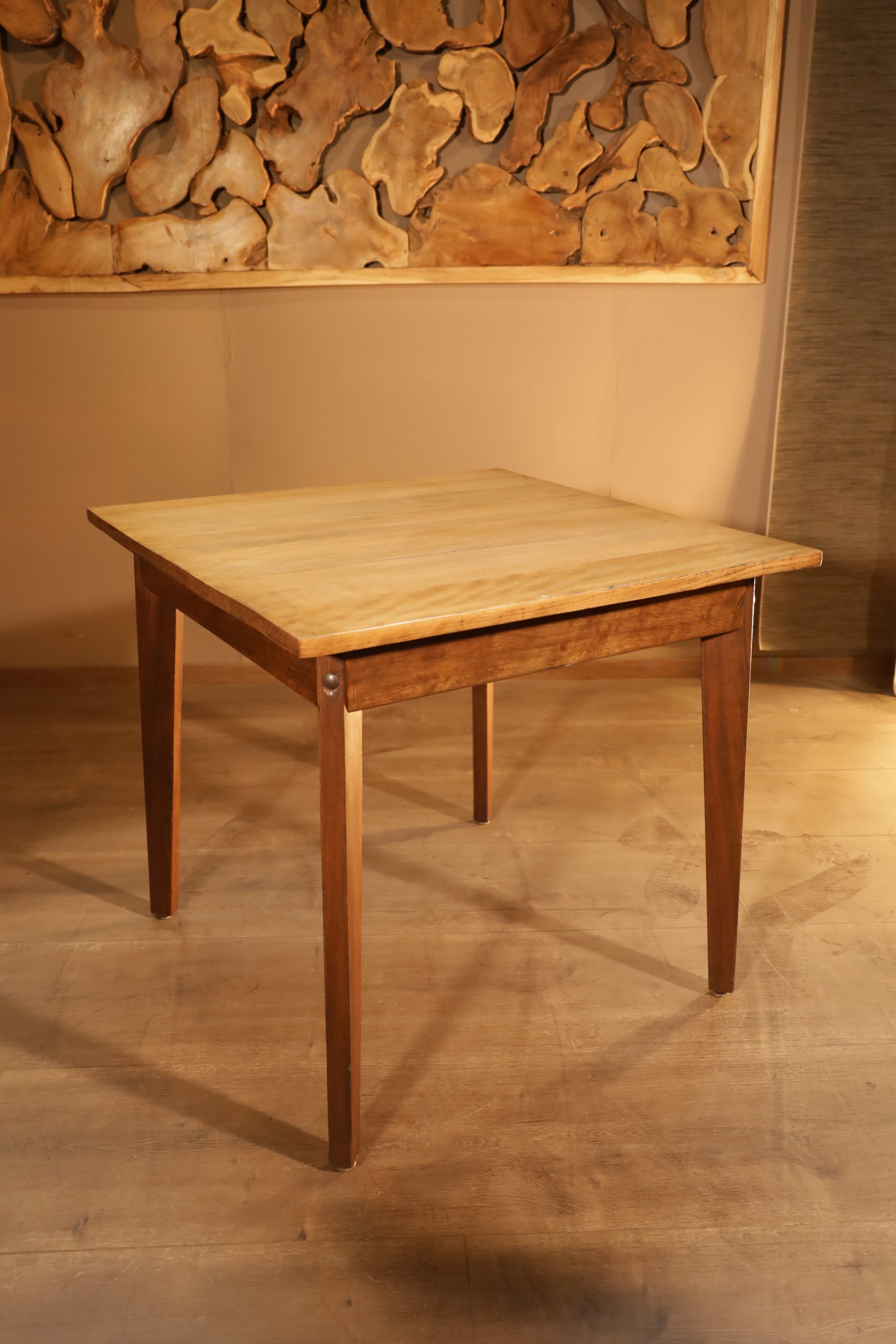 Bistrotische aus massiver Buche - 1/4 Stk - 80x78cm