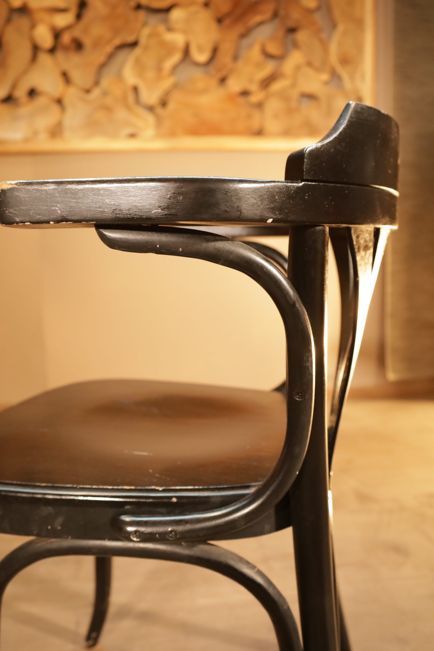 Schwarze Bistrostühle mit Armlehne - 1/10 Stk